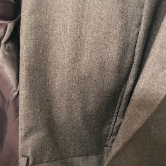 46R Joseph A Banks 2 button suit brand spankin new - Picture 6 of 8